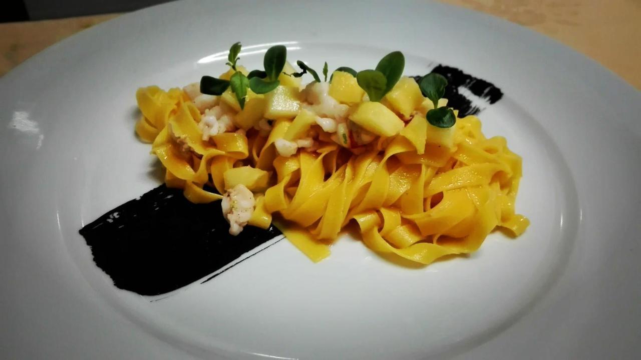 Hotel St. Raphael 마돈나 디 캄필리오 외부 사진