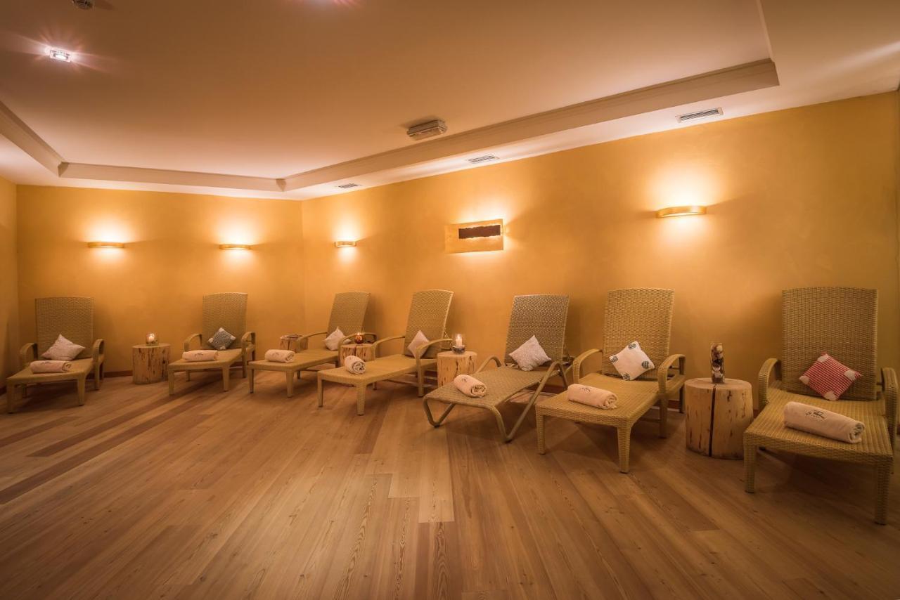 Hotel St. Raphael 마돈나 디 캄필리오 외부 사진
