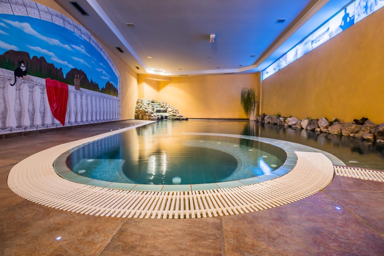 Hotel St. Raphael 마돈나 디 캄필리오 외부 사진